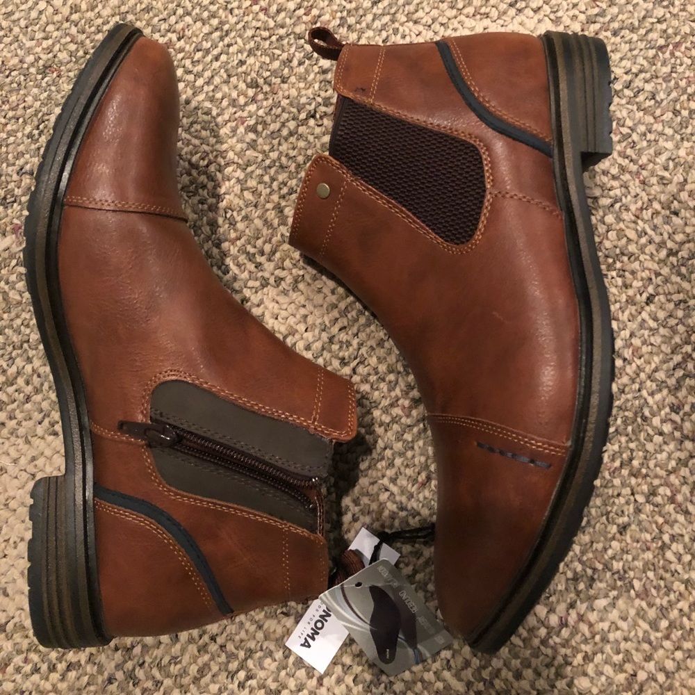 NWT. Men’s Tan Sonoma Chelsea boot with inside zip
